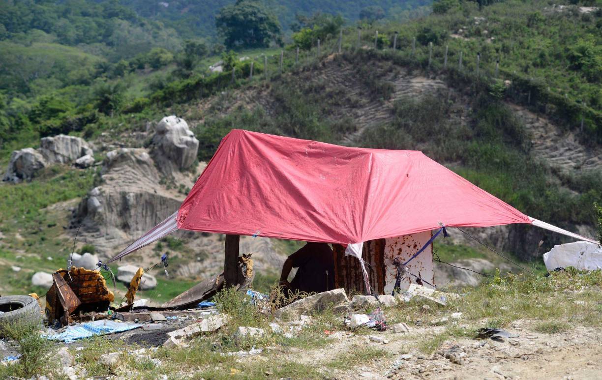 En el corazón de los basureros, las familias se han unido en una comunidad de apoyo mutuo. 