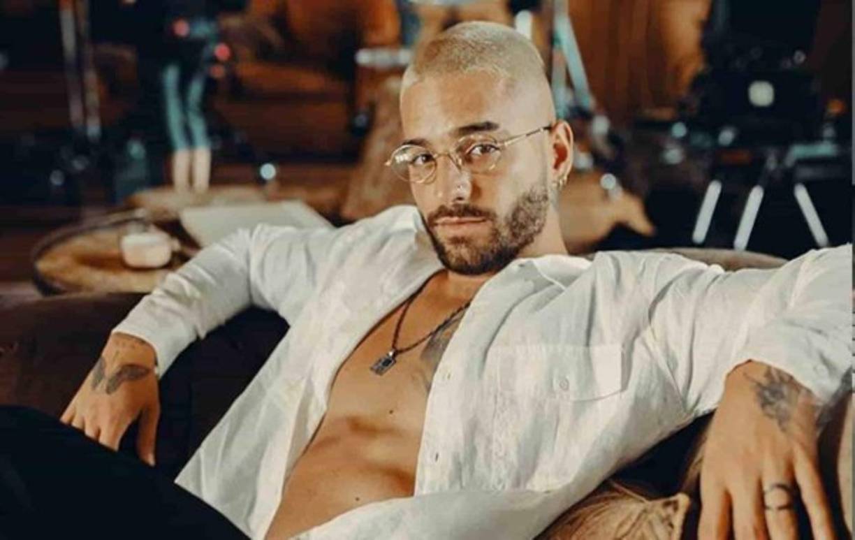 Hace dos años el intérprete pudo comprarse un jet privado -'por necesidad, y por tranquilidad y paz mental', según asegura él- y durante el período de confinamiento grabó un video para la prestigiosa publicación Architectural Digest mostrando el interior de la impresionante mansión que se ha construido en Medellín.