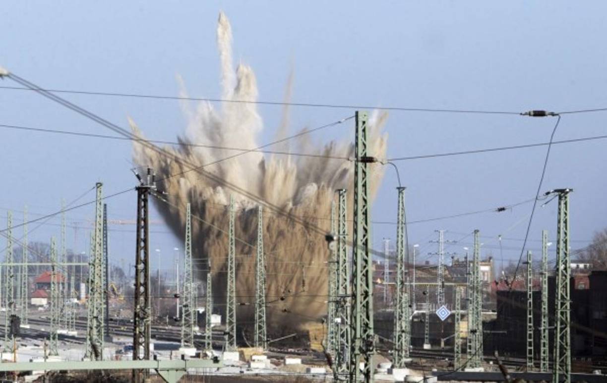 Expertos detonaron una bomba de la Segunda Guerra Mundial en la ciudad de Halle.
