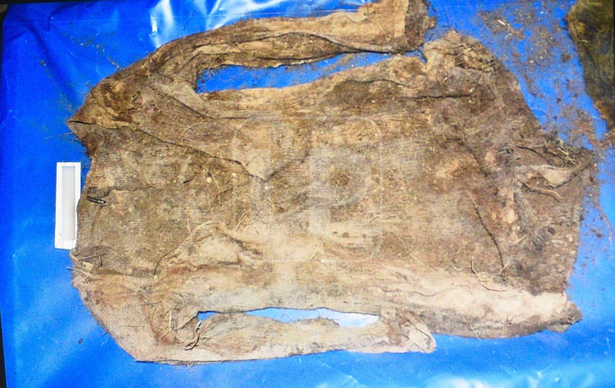 Este vestido pertenecía a una de las víctimas encontradas en una de las fosas. Entre los fallecidos se encontraban una madre y su hija.