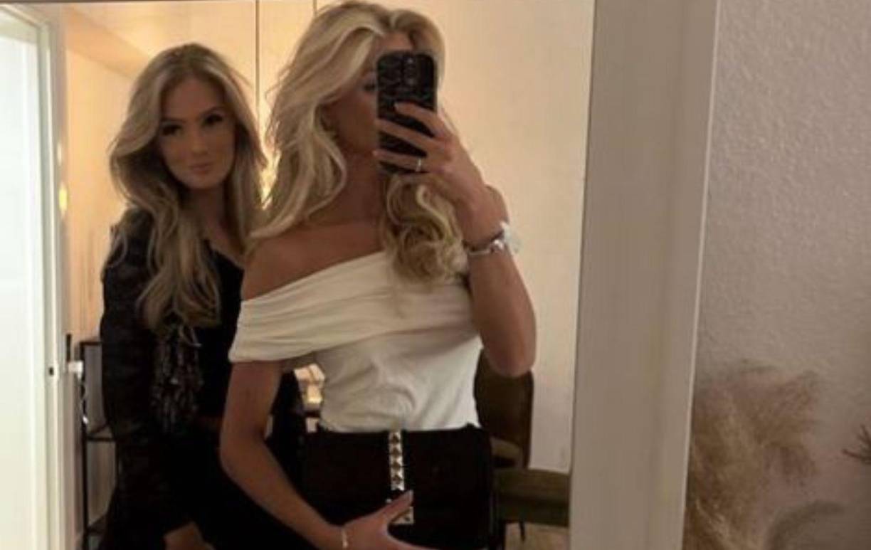 Victoria y Caroline Kjaer comparten una relación cercana que se refleja en sus cariñosas publicaciones y apoyo mutuo.