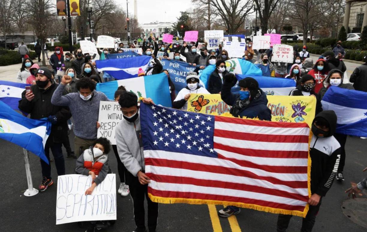 A lo largo de los años, diferentes estados estadounidenses han recibido a miles de migrantes hondureños que buscan una vida mejor. Algunos se han convertido en destinos clave para la comunidad hondureña, ofreciendo redes de apoyo, trabajos y, en muchos casos, una oportunidad para reconstruir su vida lejos de las adversidades. Conozca los que tiene más presencia de compatriotas a continuación.
