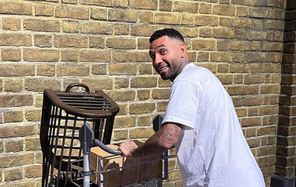 El destacado y recordado exfutbolista inglés Jermaine Pennant se declaró en bancarrota . 