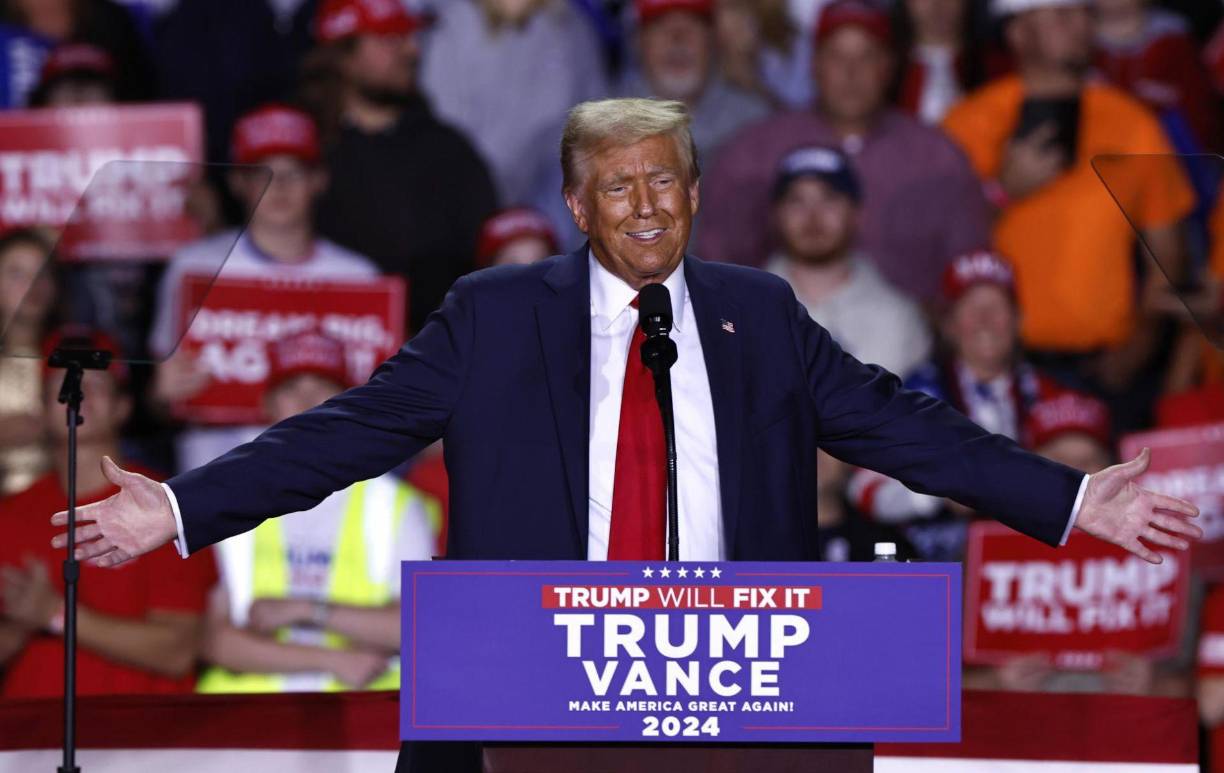 A pesar de la generosidad de su salario como presidente, Donald Trump es conocido por su fortuna personal que, según Forbes, se estima en 3,400 millones de euros.