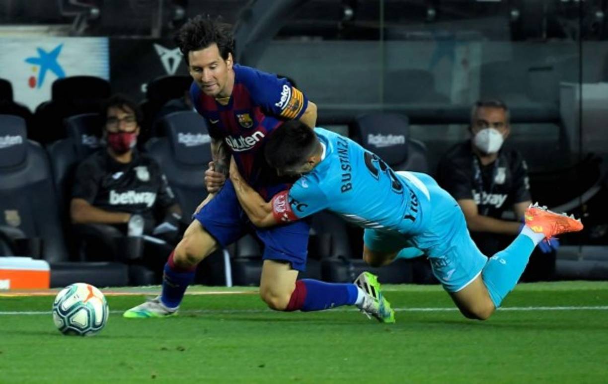 El nuevo recurso que utilizó Unai Bustinza, defenas del Leganés para frenar a Messi.