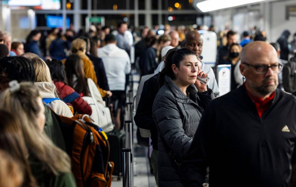 En total, se estiman unos 80 millones de viajeros por carretera y por avión.