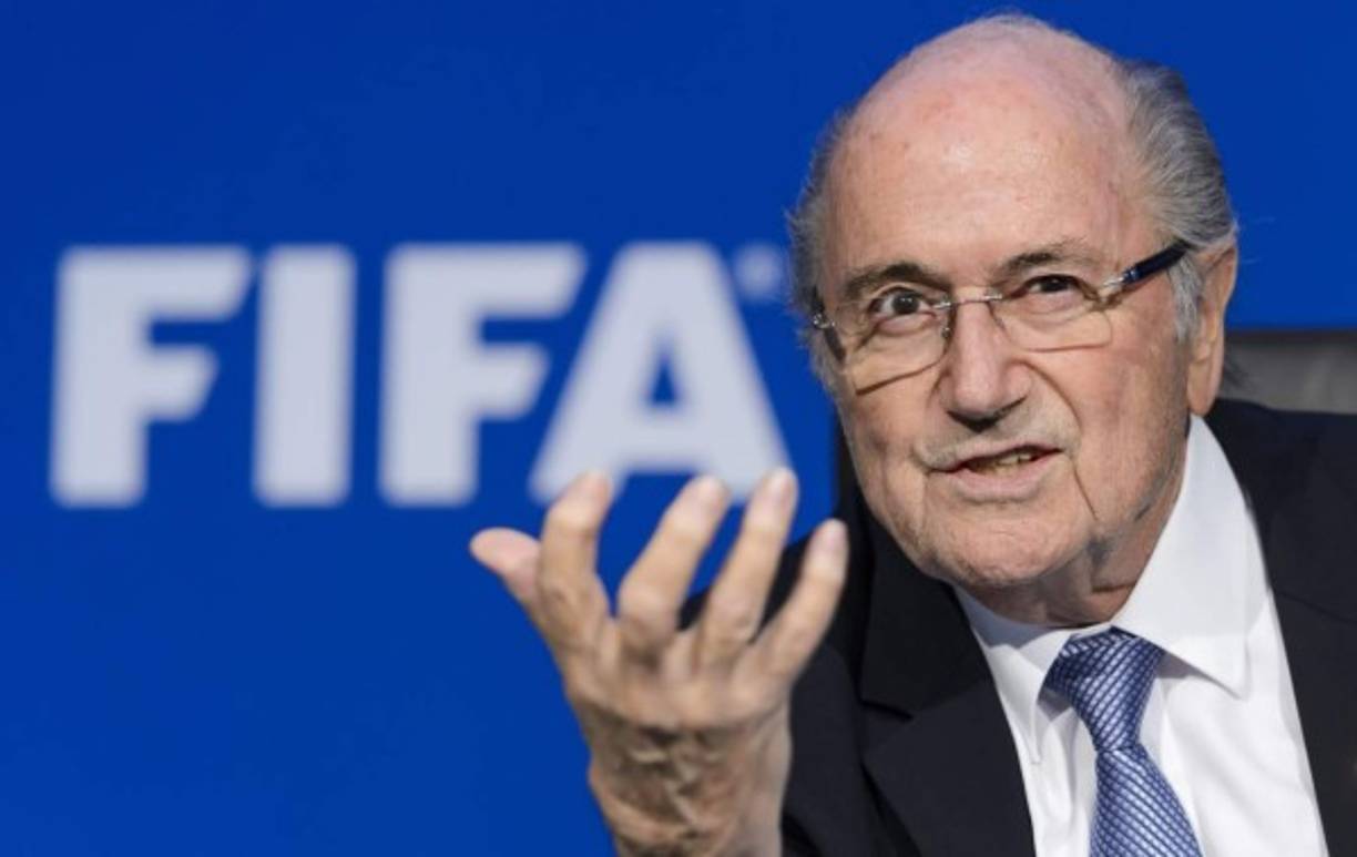Blatter se mostró visiblemente enfadado con la presencia del cómico.