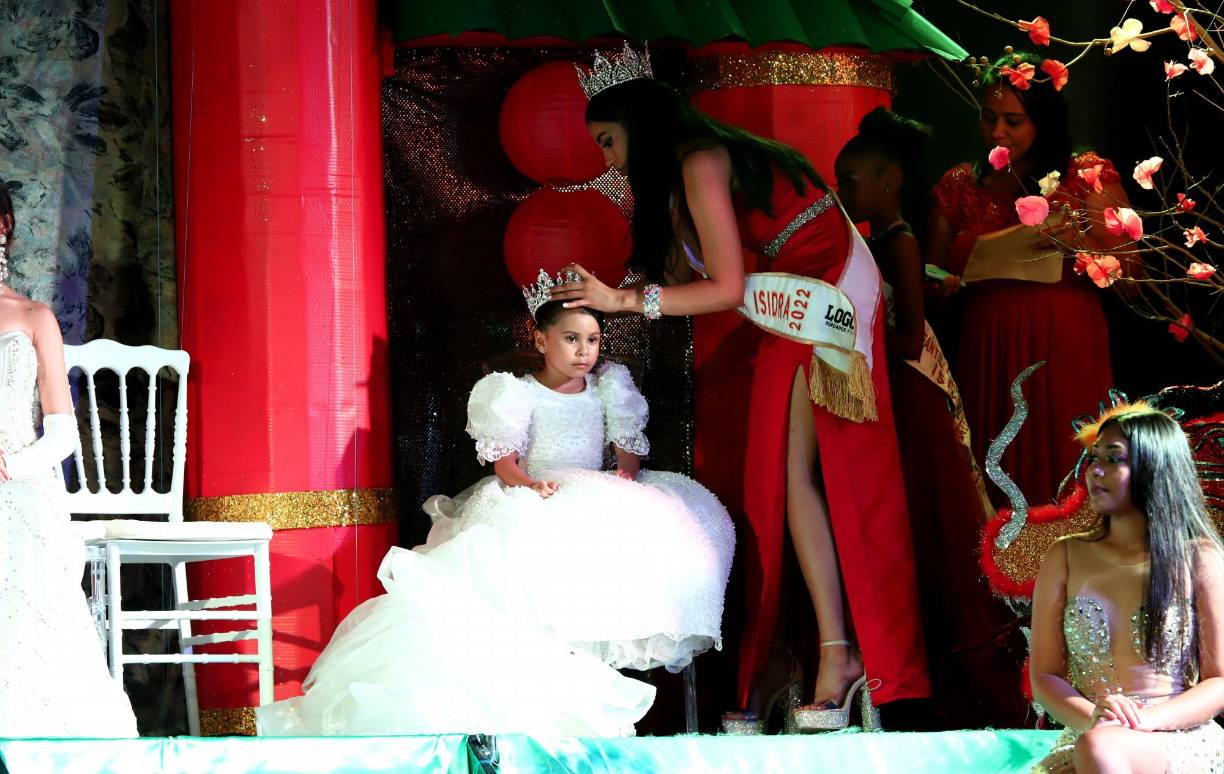 Kiara Zablah y Angie Torres son las reinas de la Feria de La Ceiba