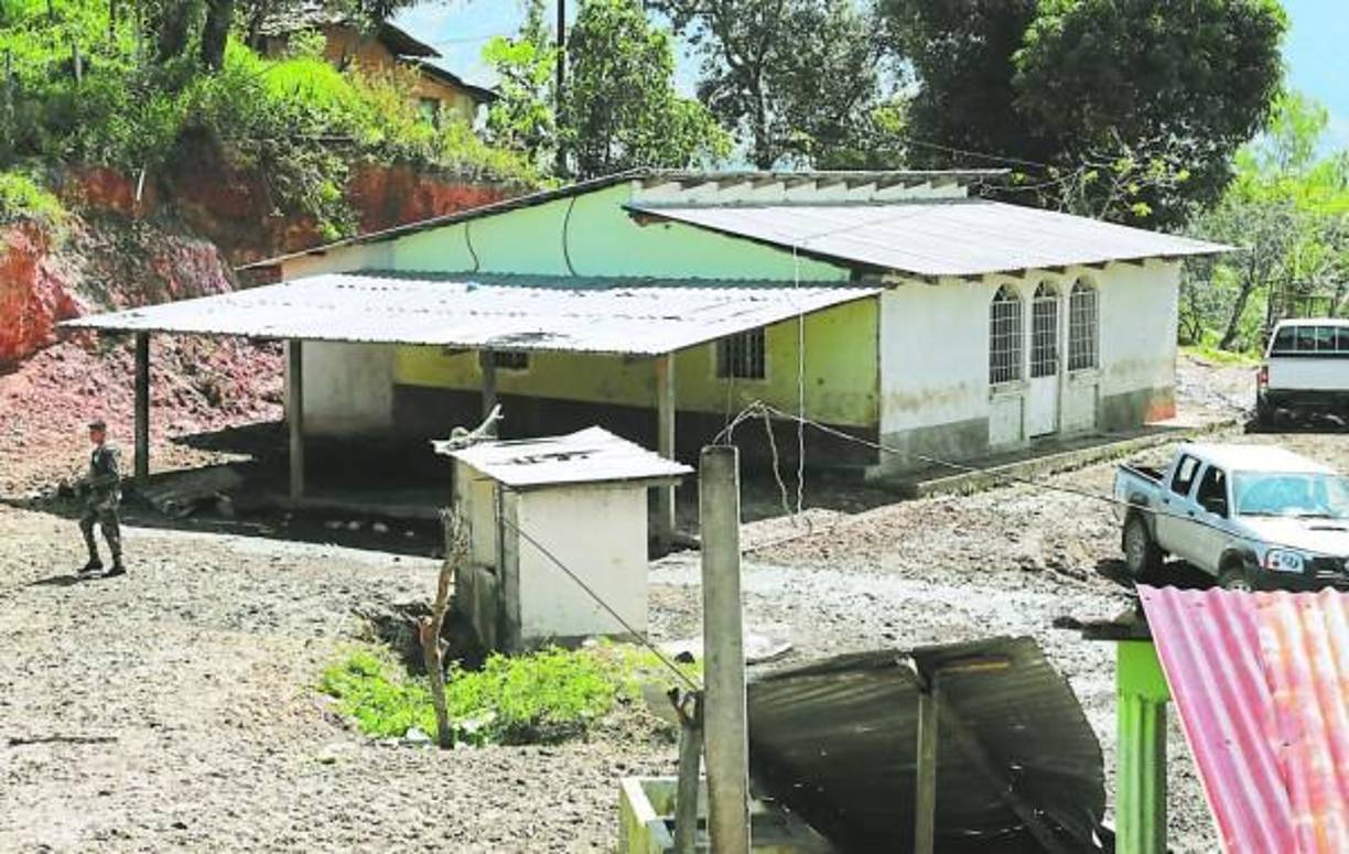 Información similar manejó el extinto general Julián Arístides González, exdirector de la Dirección de Lucha contra el Narcotráfico (DLCN) asesinado en 2009, quien obtuvo información clave de cómo operaba el “Chapo” en Honduras.