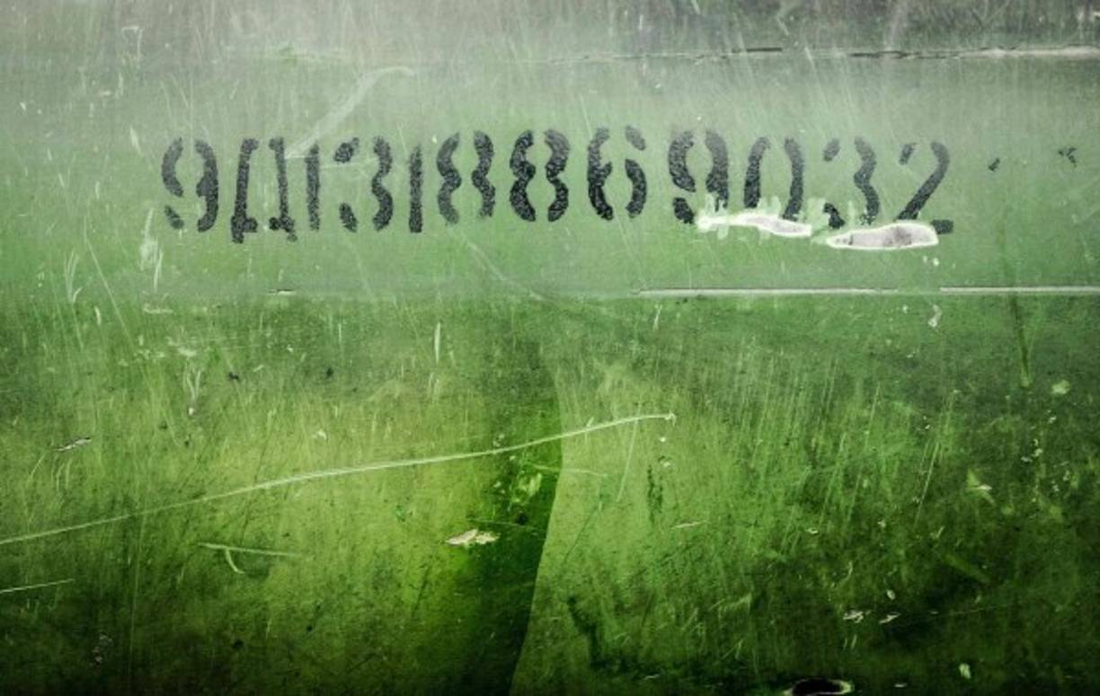 Los investigadores recuperaron el número de serie del misil BUK-TELAR tras rastrear varios kilómetros en la zona donde cayeron los restos del vuelo MH17.