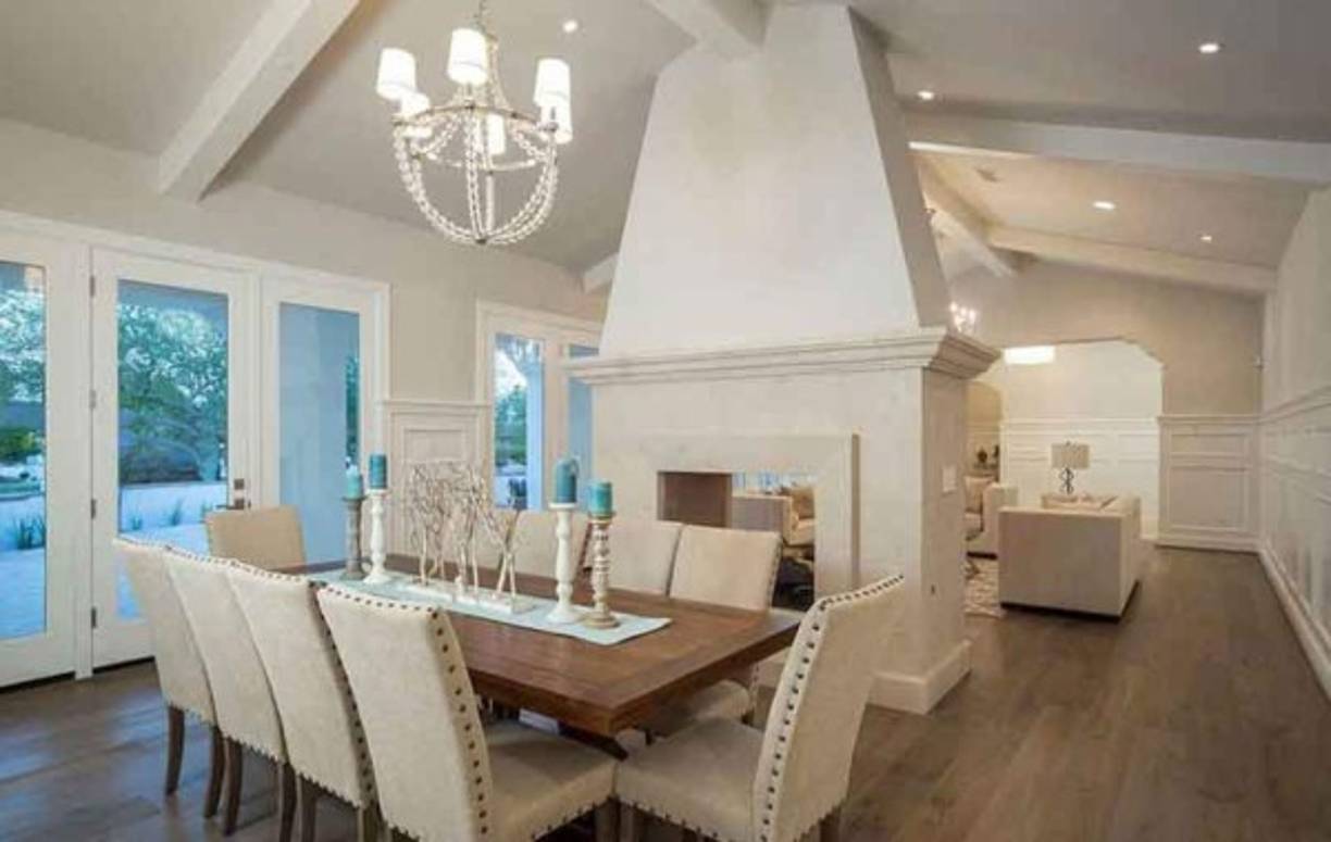 Así de espectacular es el comedor de la mansión del reconocido nadador.