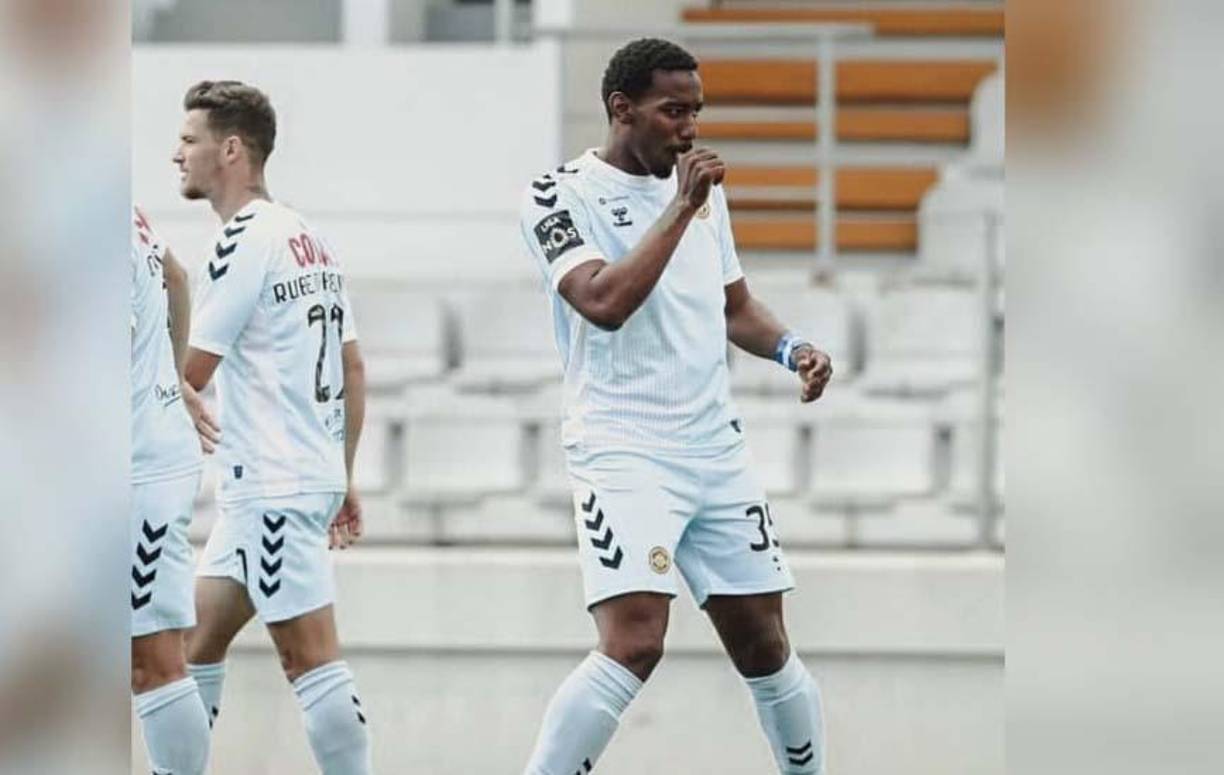 Bryan Róchez: No para de golear con el CD Nacional de Portugal y puede recibir la oportunidad en la selección hondureña. Fabián Coito fue objeto de críticas ya que nunca lo tomó en cuenta.