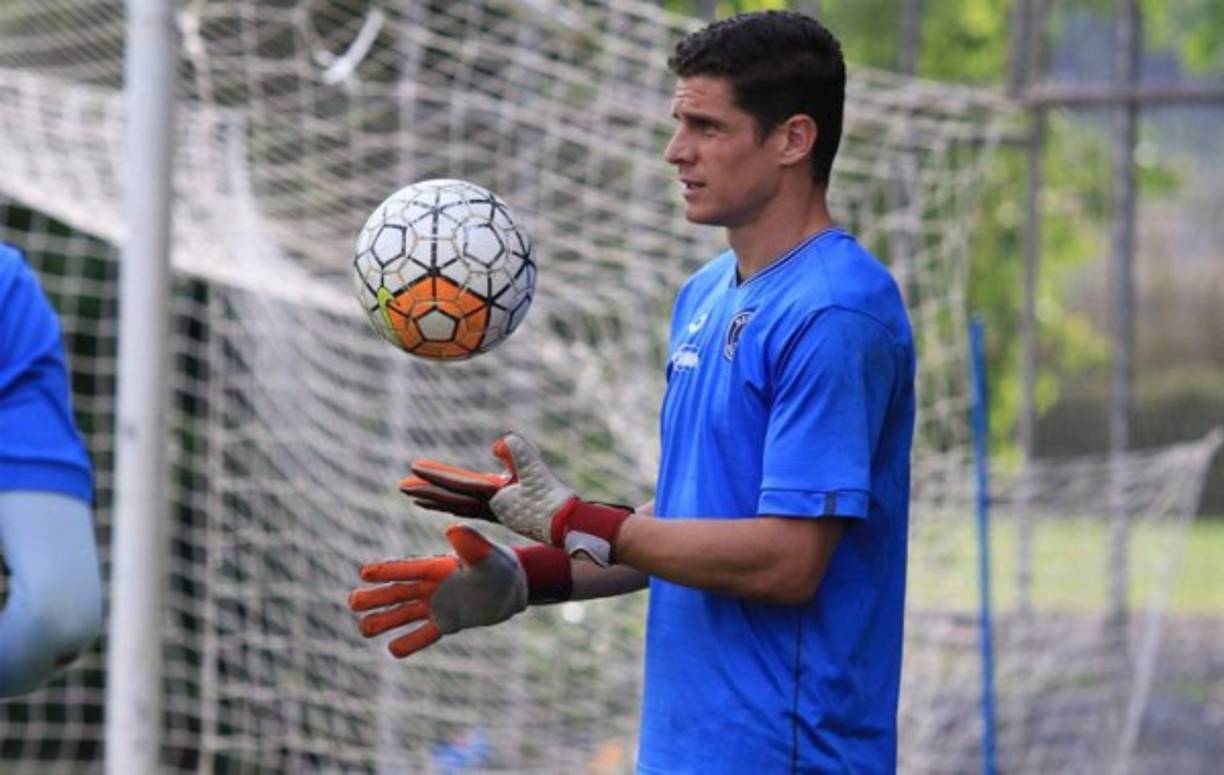 Jonathan Rougier: Para Diego Vázquez, el actual arquero argentino está en el 11 ideal de la historia del Motagua.