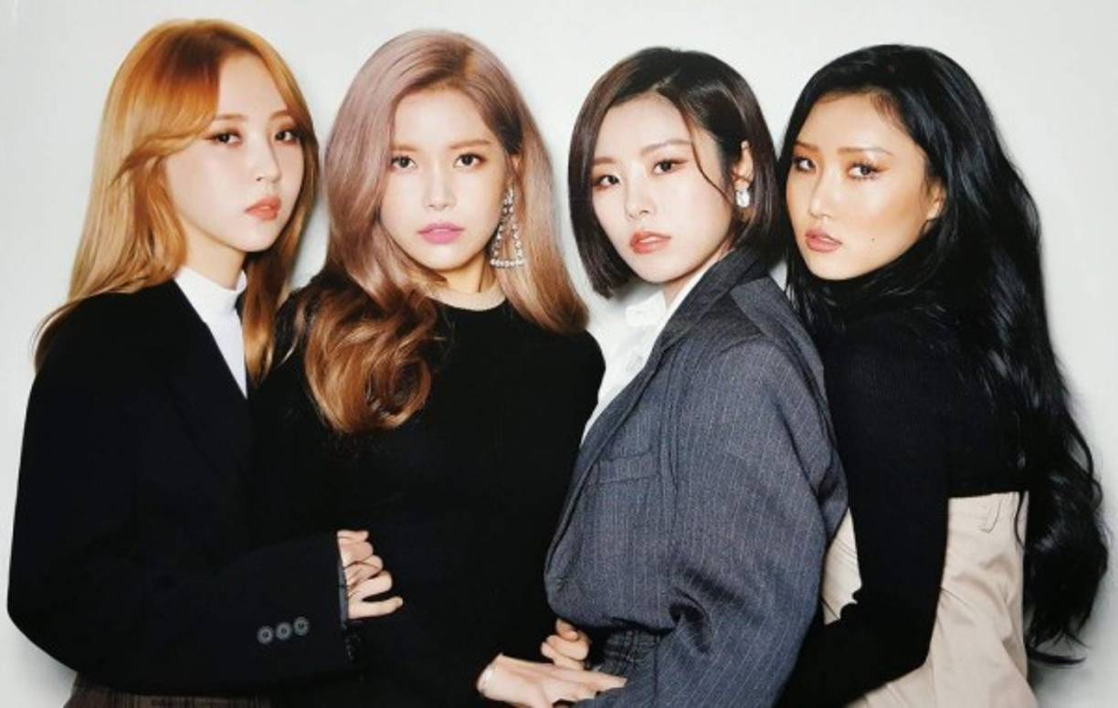 Mamamoo. Si hay algo que los fans de Mamamoo adoran de ellas, es sus poderosas voces y su genial presencia en el escenario.
