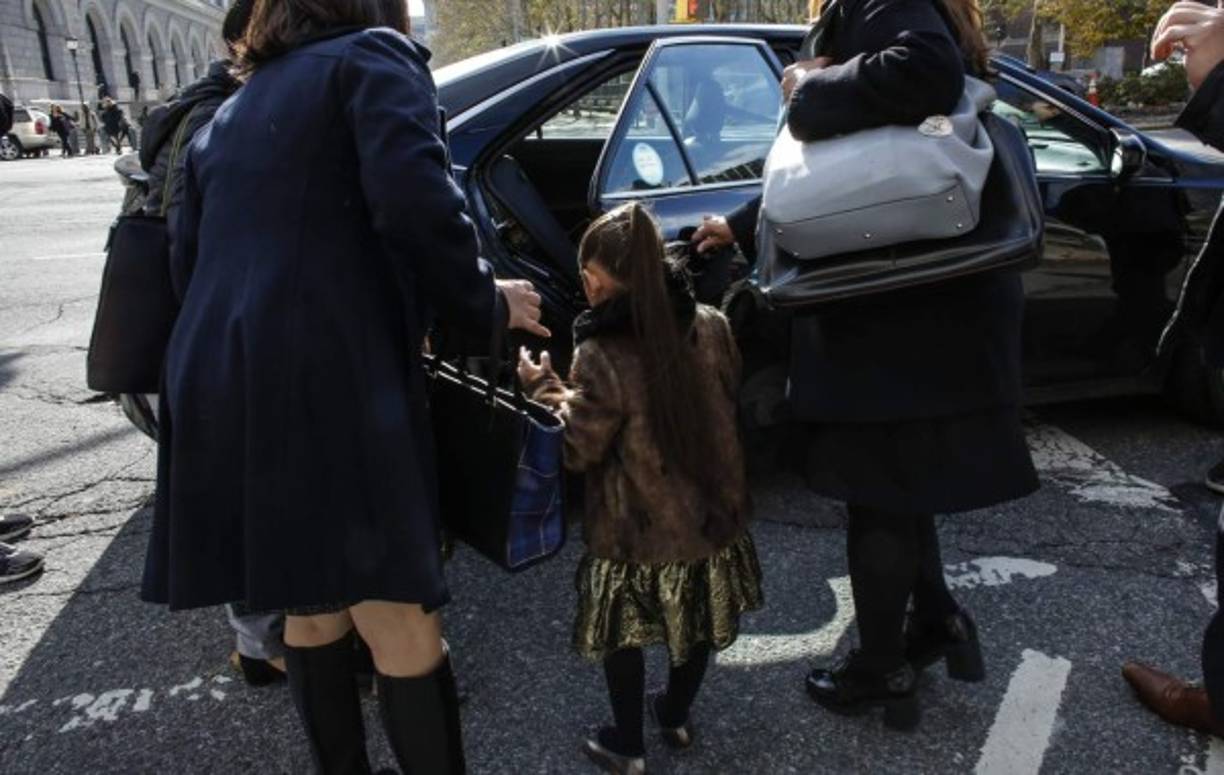 Según su abogado, el contacto de 'El Chapo' con sus seres queridos está siendo “problemático” . Sólo ha recibido una llamada de su hermana Bernarda y sus hijas, a principio de este mes, y el gobierno todavía no ha remitido correspondencia alegando que siguen revisando su contenido.