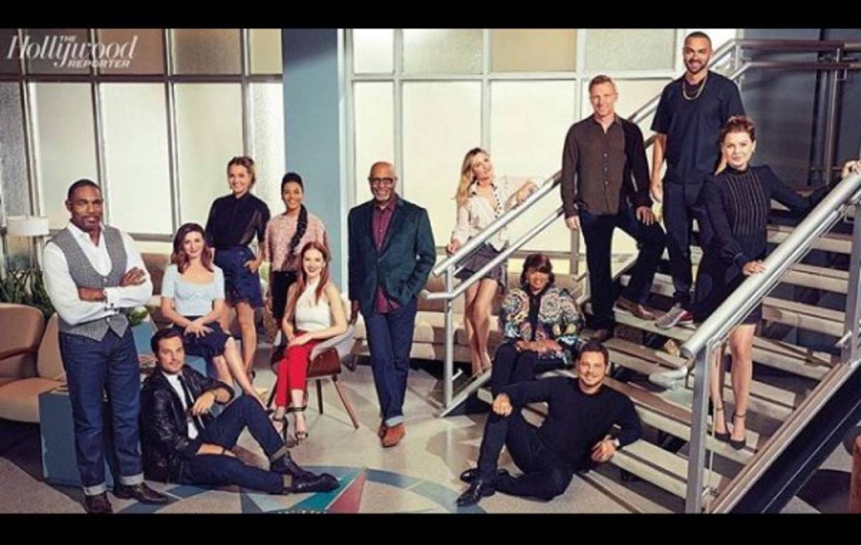 'Es complicado', añadió Camilla Luddington, quien hace a la médica Jo Wilson, 'a veces las escenas son en quirófano y debemos estar espiando el texto a escondidas, pues los guiones nos llegan una noche antes y eso divierte a la mayoría, ver cómo nos la ingeniamos para no perder el hilo'.<br/><br/>Foto: Instagram de la actriz.