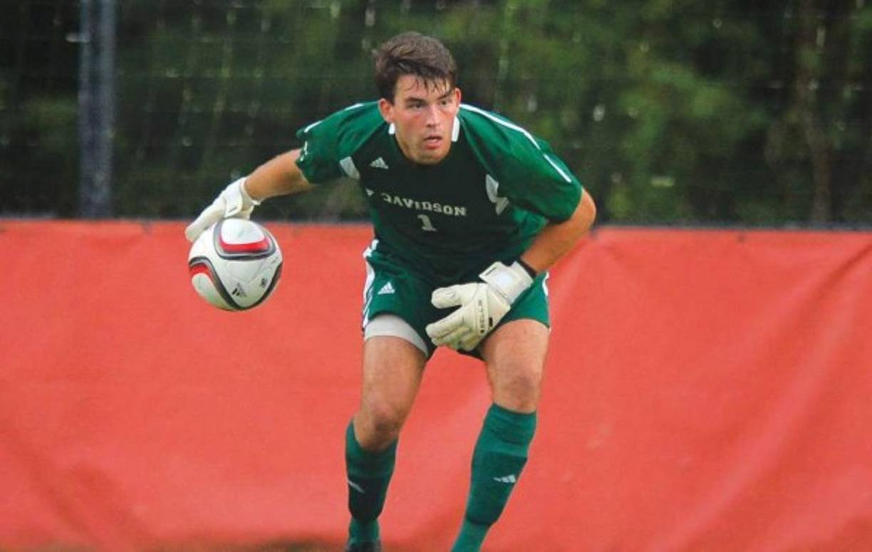 Pacifici y su novio Dirk han mantenido su relación en secreto durante años. Actualmente viven en Nueva York.