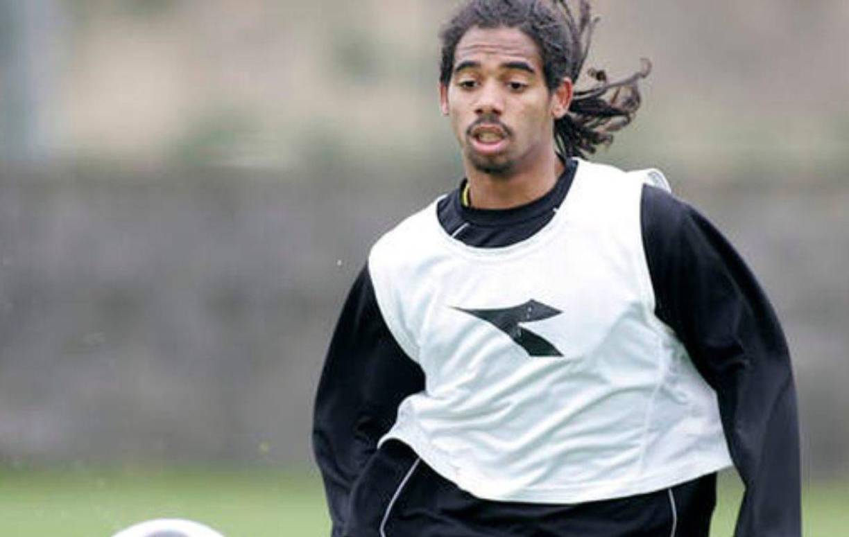 Fue compañero de CR7 en la academia del Sporting de Lisboa hace dos décadas y jugó más de 40 veces para las selecciones juveniles de Portugal.