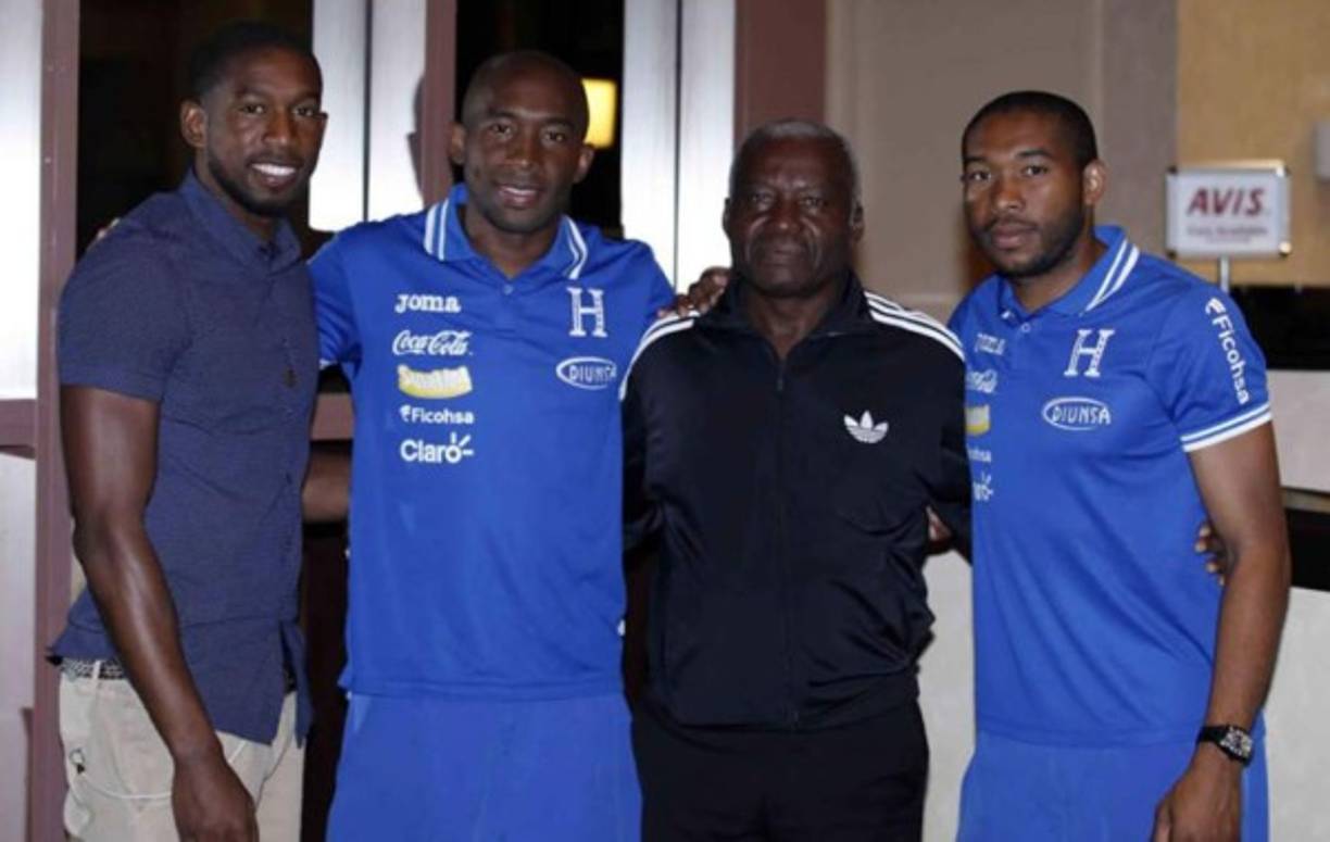 “Soy familia de los Palacios, ahí fue donde comencé a jugar en las ligas menores, estuve en Liga Mayor,' contó Saúl al confesar que es primo de Wilson, Jerry, Johny y Milton Palacios, quienes han destacado en el fútbol hondureño.