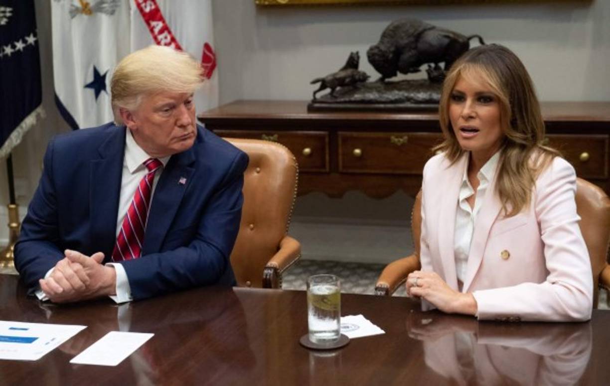 La primera dama también acompañó al magnate a una conferencia sobre la epidemia de adicción a las drogas que enfrenta EEUU.