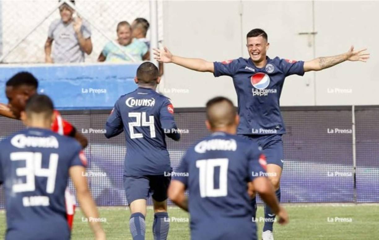 Marcelo Estigarribia puso a ganar al Motagua ante el Vida y así festejaba.