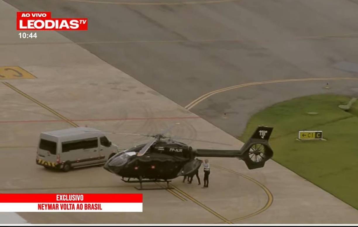 Unas 200 mil personas siguieron en vivo el vuelo del delantero brasileño que regresa al club de sus amores.