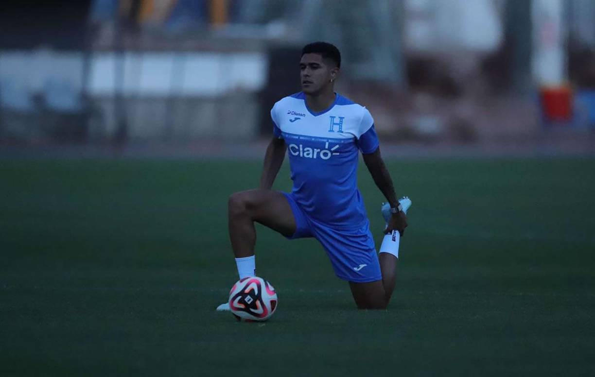 Luis Palma viene de tener poca actividad con el Celtic y busca competencia en la Bicolor.