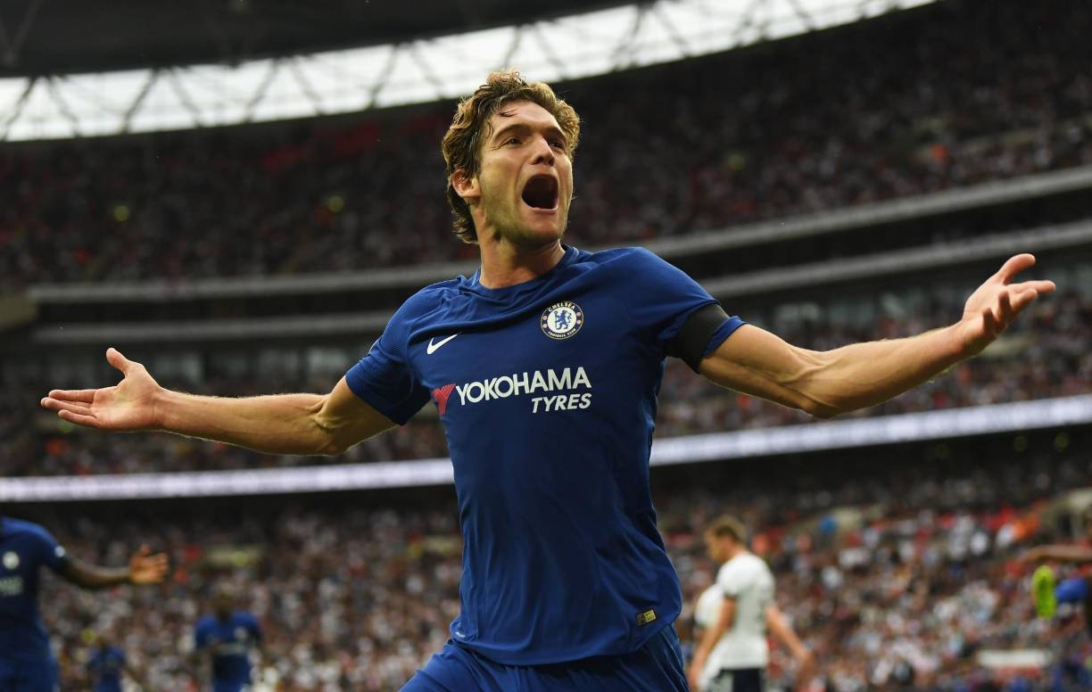 Según el periodista Gerard Romero, el lateral Marcos Alonso será nuevo jugador del FC Barcelona. El zurdo se unirá procedente del Chelsea.
