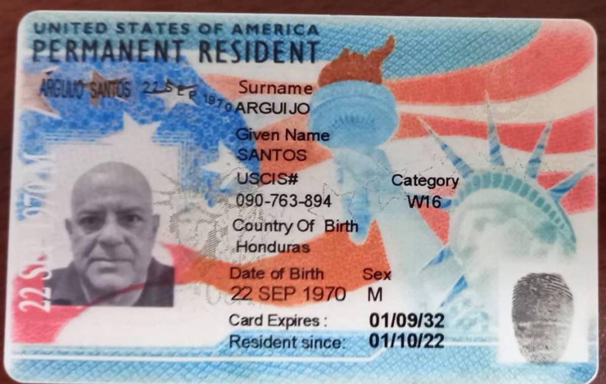 De acuerdo con las fuentes anónimas consultadas, llegaba al hotel como cualquier ciudadano, con ropa casual y alquilaba habitaciones hasta por siete o quince días, tiempo que se hacía acompañar por drogadictos y sexoservidoras que estaban disponibles para él.