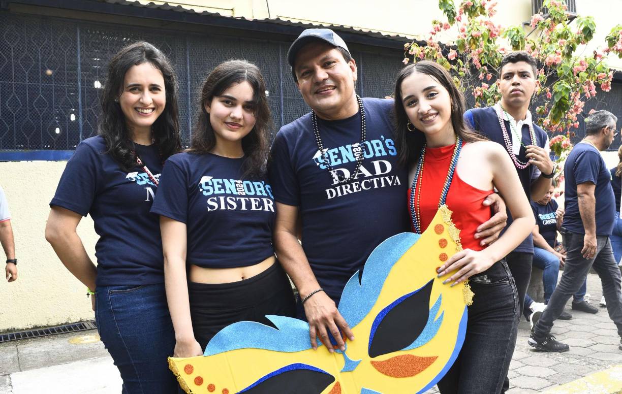 Patricia Pineda, Madeline, Ever y Daniela Campos