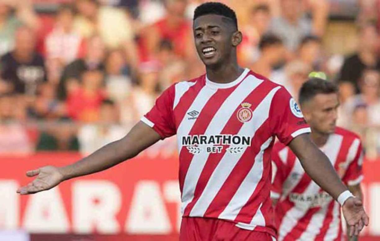 Antony Lozano: El delantero no seguiría en el Girona y medios españoles señalan que varios clubes de la segunda división española lo quieren. El Cádiz ha sido el último club interesado en fichar al atacante hondureño.