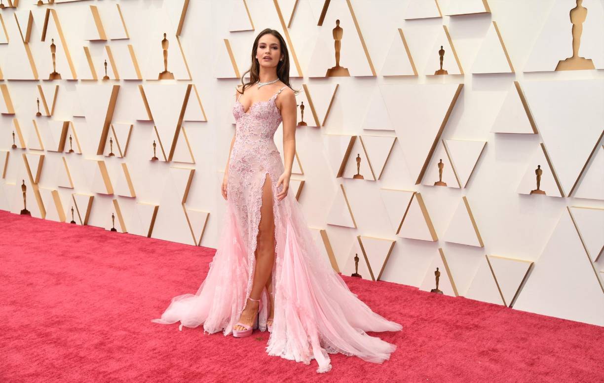 La actriz inglesa es una de las más hermosas de la gala. 