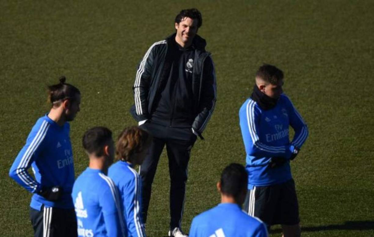 El Real Madrid retoma el pulso de la Uefa Champions League, su competición predilecta, y se enfrentará este miércoles al Ajax de Holanda por la ida de octavos de final. Conocé el posible 11 titular del cuadro madridista.