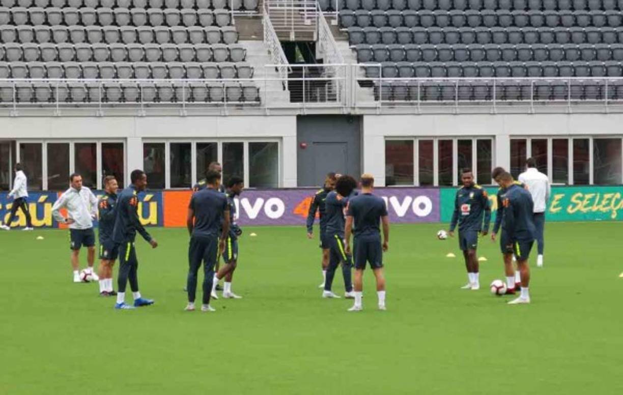 La selección de Brasil liderada por su estrella Neymar ya entrenó en el estadio del DC United.