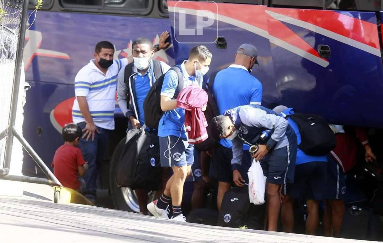 La expedición motagüense arribó a la Capital Industrial también con las maletas preparadas, pues un día después del partido ante Real España viajará a Guatemala para enfrentar al Comunicaciones en la vuelta de la final de Liga Concacaf.