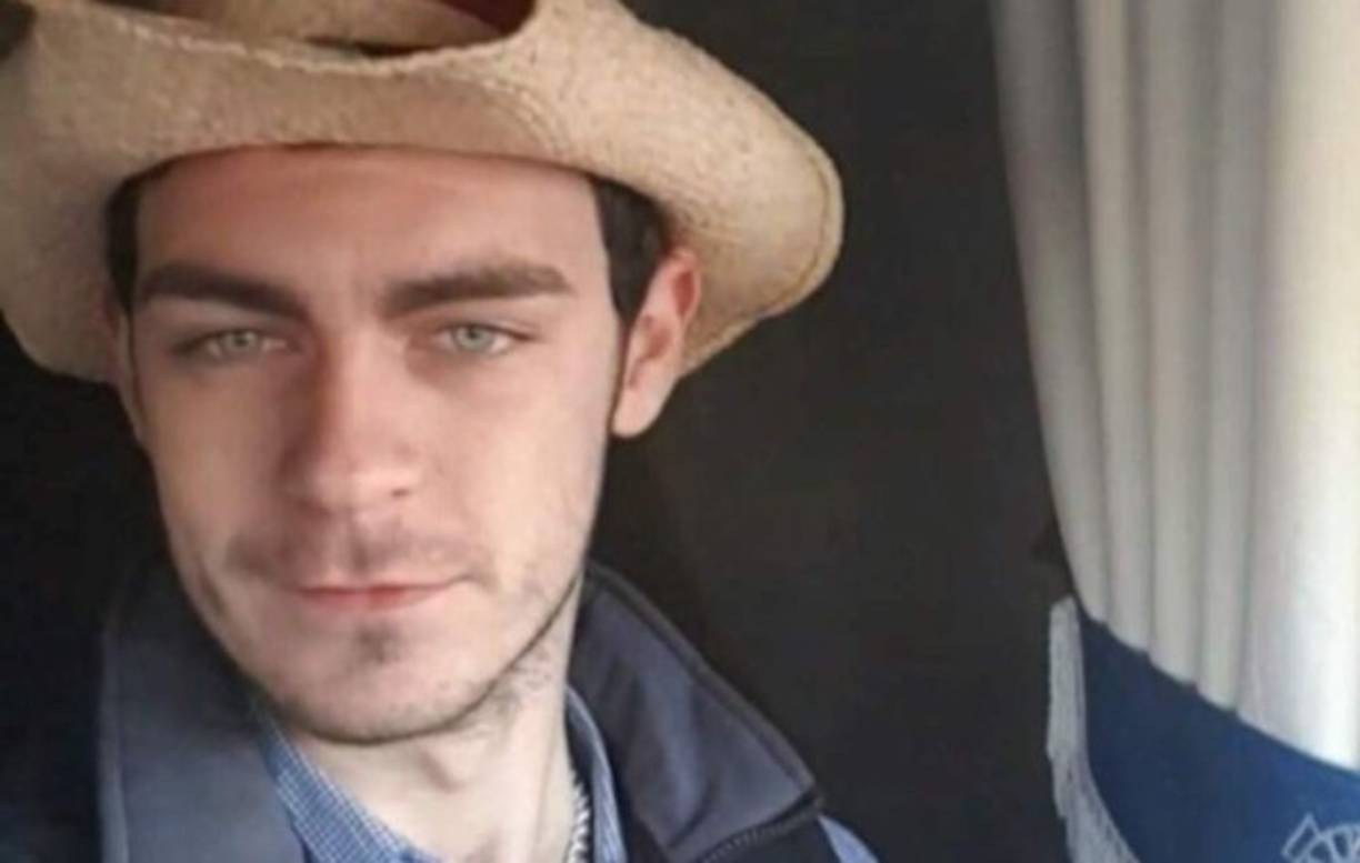 El camionero, de origen norirlandés, condujo desde su casa en una pequeña aldea cerca de Portadown.