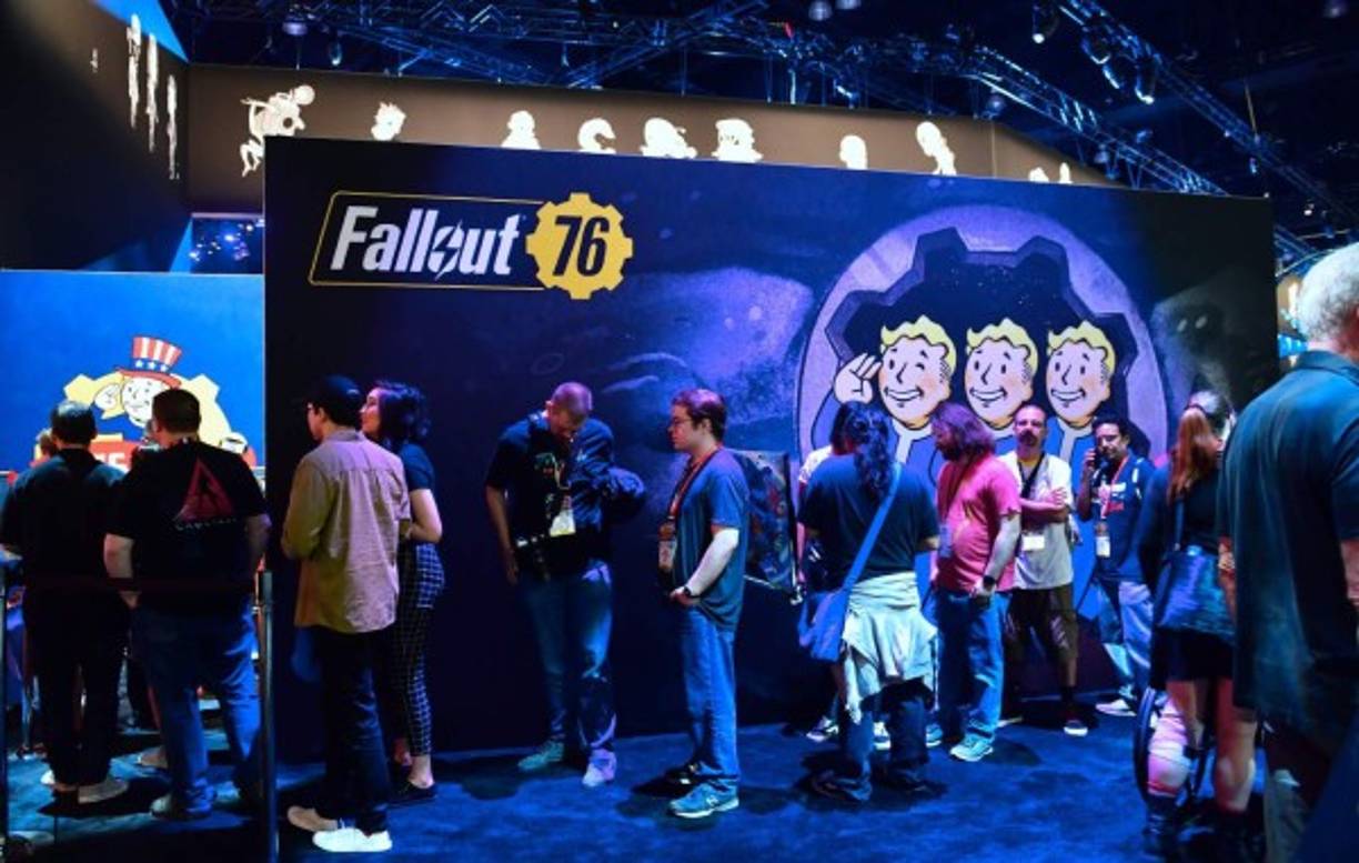 Hay juegos muy esperados y los fanáticos obtienen una probada antes que el resto. Los fabricantes obsequian a los asistentes con productos promocionales, algunas veces tan atractivos que se forman largas filas para obtenerlos.