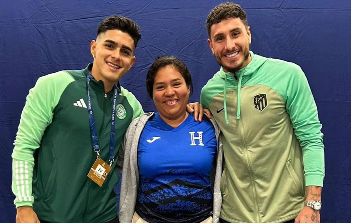 Mediante su cuenta oficial de Instagram, Denia presumió fotografía con Luis Palma y además el catracho le entregó la camiseta en una acción que tuvo como intermediario a José Giménez.