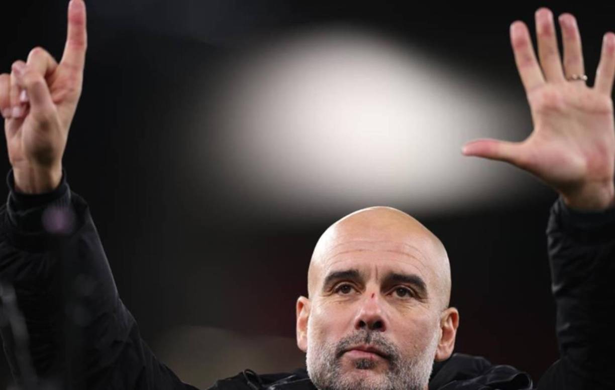 Pep Guardiola respondió a las provocaciones de Anfield con seis dedos por las seis Premier que ha ganado.