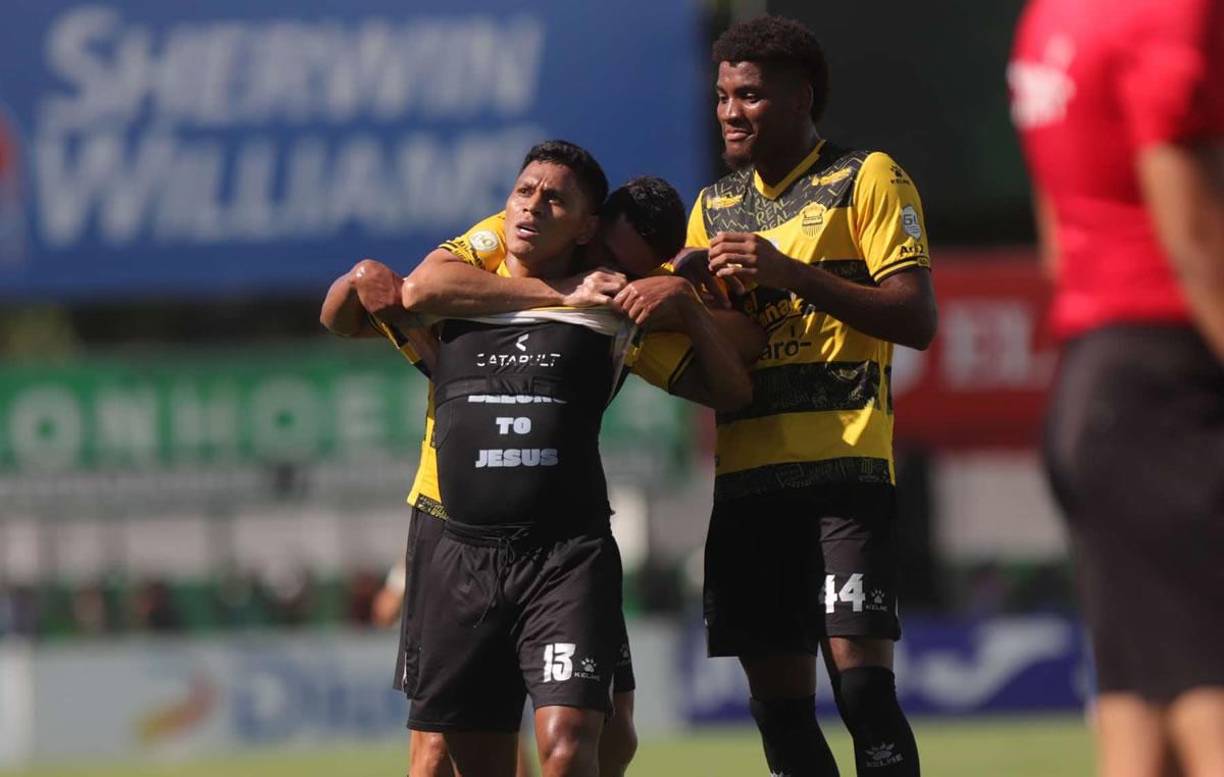 El delantero del Real España sumó su segundo gol consecutivo y ambos sirvieron para darle el triunfo a la Máquina.