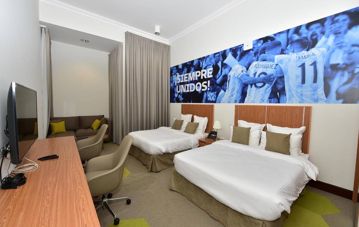 “La habitación del jugador de Lionel Messi se mantendrá sin cambios y permanecerá disponible solo para visitas y no para residencia”, aseguró Al Hitmi director de comunicación de la Universidad de Qatar.