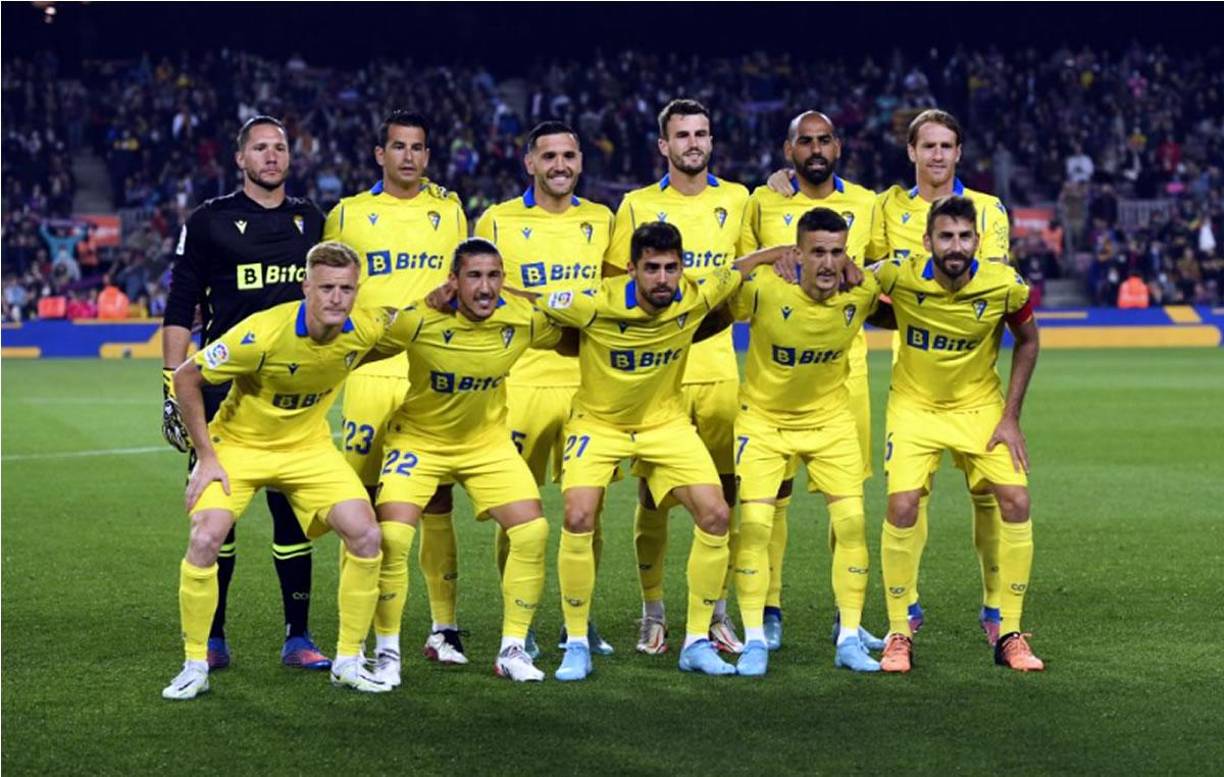 El 11 titular que presentó el Cádiz para el partido contra el FC Barcelona.