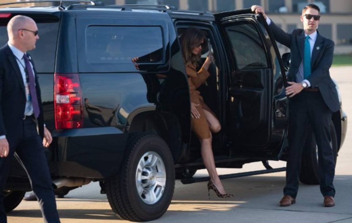 Desde su salida de EEUU, la primera dama acaparó las miradas de los medios a nivel internacional. Melania viajó sin su esposo, el presidente de Estados Unidos, Donald Trump.