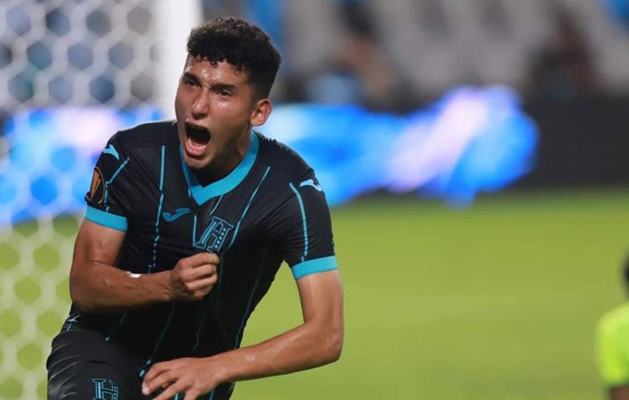 José Mario Pinto y Carlos Pineda fueron convocados este lunes de emergencia a la selección de Honduras como reemplazos de Romell Quioto y Kervin Arriaga para los duelos ante México. Así han reaccionado en las redes tras la convocatoria. 