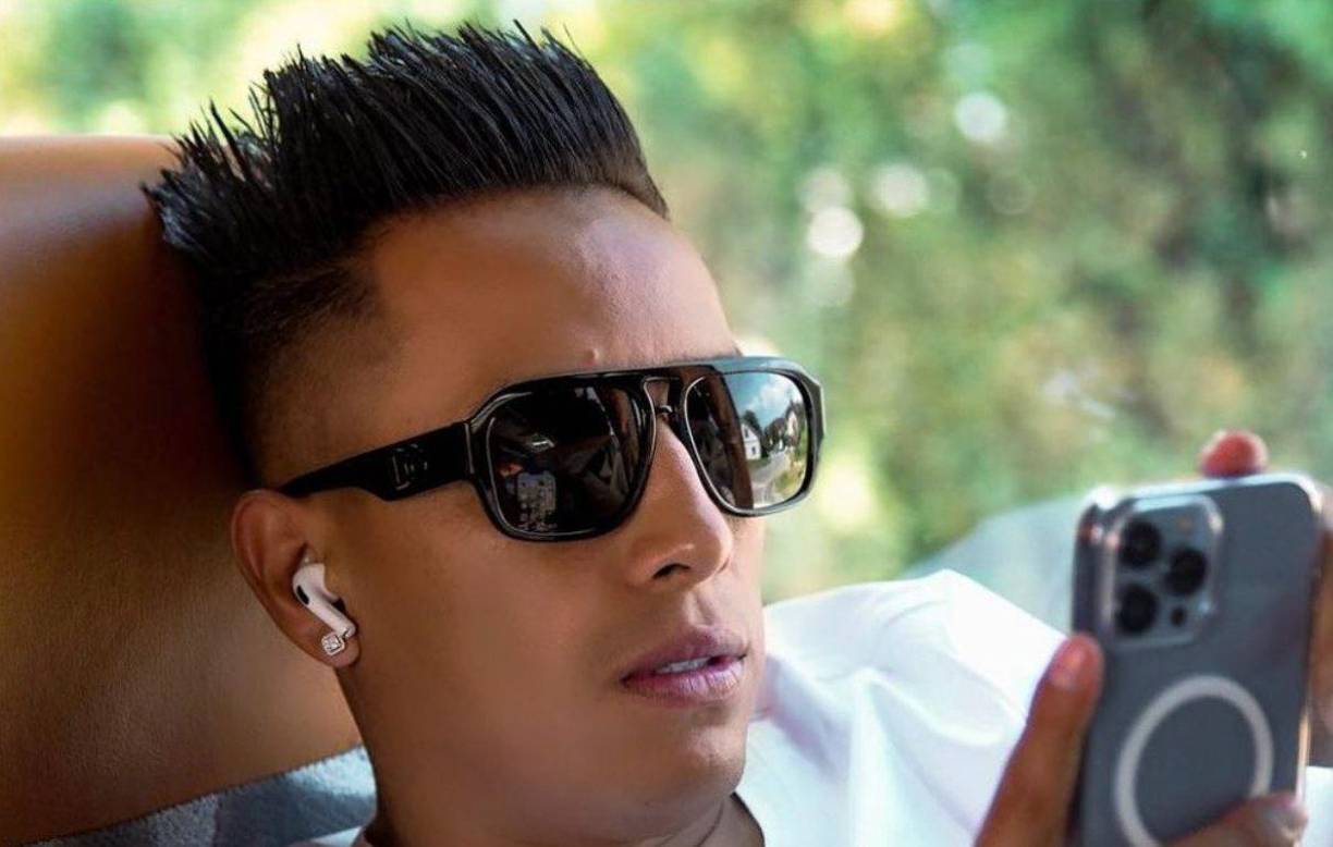 El futbolista peruano <b>Christian Cueva</b> se pronunció públicamente luego de ser denunciado por su esposa y tras ser despedido por su equipo, el Cienciano.