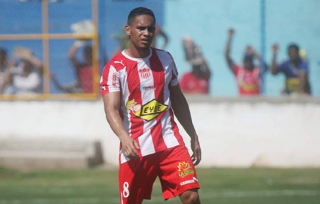 Orlin Peralta es otro de los jugadores que se ha quedado sin contrato en el Vida y está en duda su continuidad.