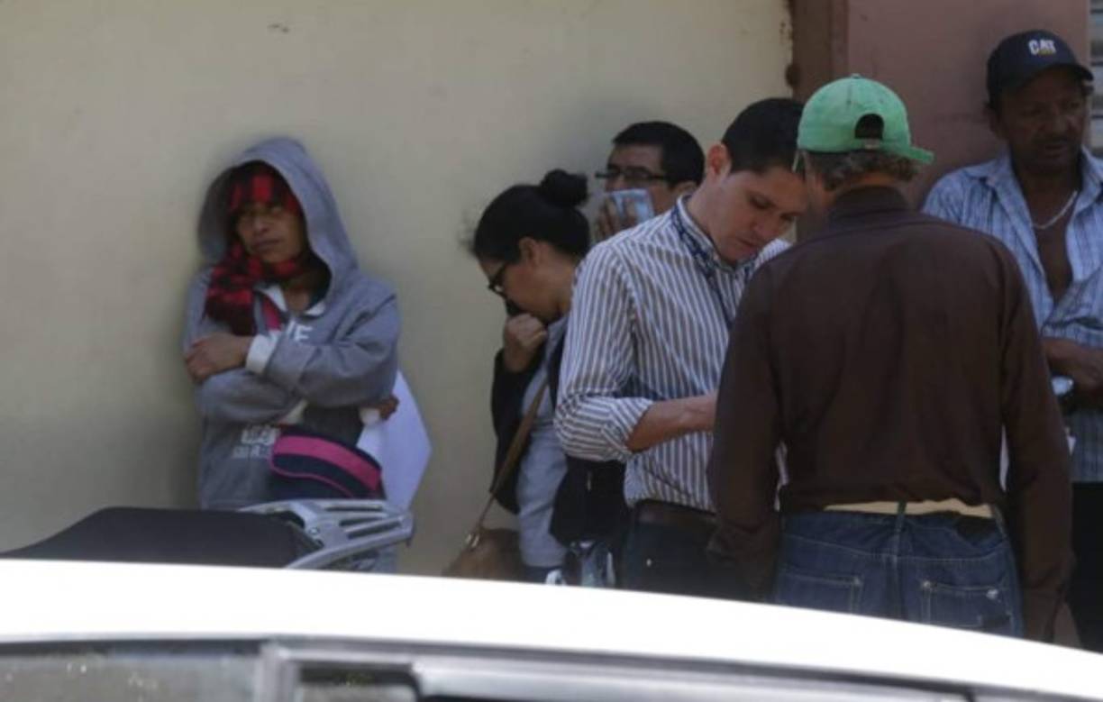 Los cadáveres eran trasladados hasta la morgue capitalina.