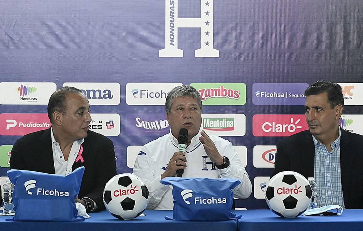 Hernán "Bolillo" Gómez decidió bloquear a un total de 18 legionarios y luego decidirá cual de todos ellos serán los que formen parte de la Bicolor para los juegos de la octagonal de Concacaf.