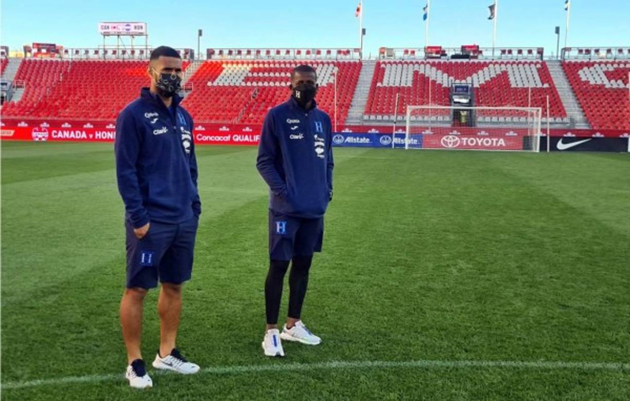 Alex López y Boniek García en el centro del campo donde este jueves buscarán adueñarse.
