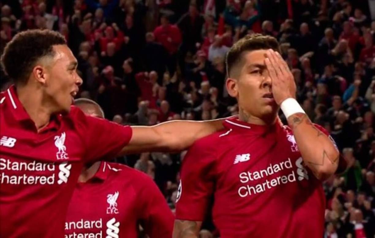 Roberto Firmino fue la figura del Liverpool. Iingresó de cambio y marcó, de último minuto, el gol del triunfo ante PSG. El brasileño el sábado pasado sufrió una lesión en su ojo y su festejo fue peculiar.